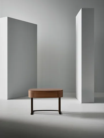 Bonaldo Isabey Bedside Table: Nachttische mit einer oder zwei Schubladen und gerundeten Holzkanten · Ansicht 1