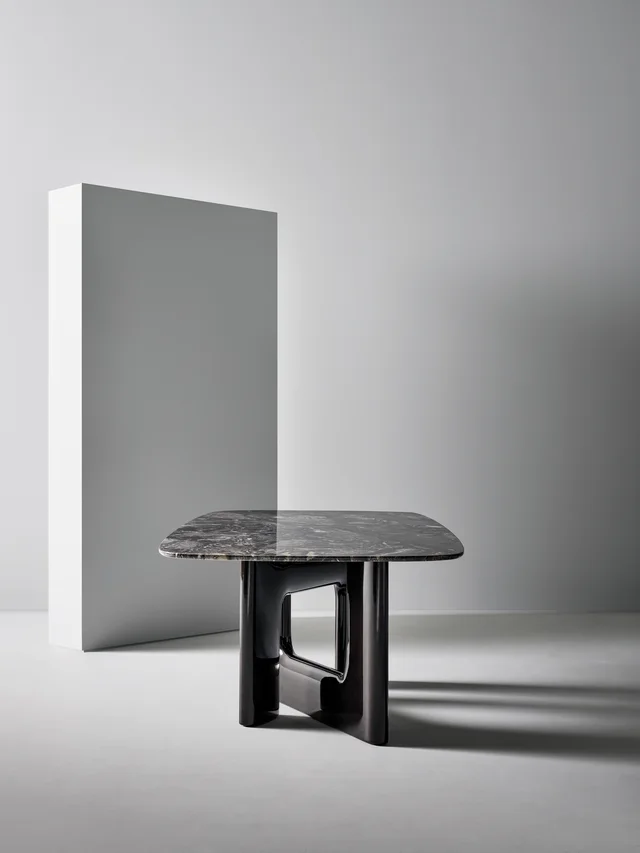 Bonaldo Liaison: Elongated table with a veined top and two open support volumes · View 3