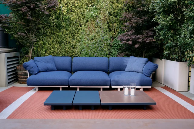 Fast Salvioni Milano Durini Terraces: Planted terrace with white and blue lounges and dining areas · View 4