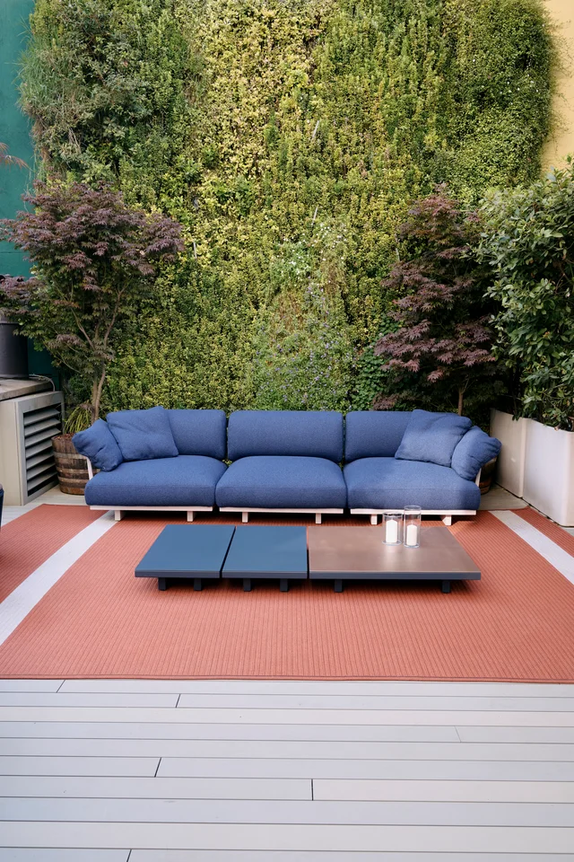 Fast Salvioni Milano Durini Terraces: Planted terrace with white and blue lounges and dining areas · View 6