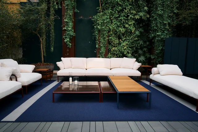 Fast Salvioni Milano Durini Terraces: Planted terrace with white and blue lounges and dining areas · View 11