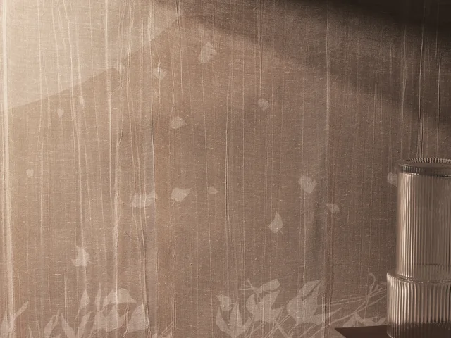 Glamora Vespera Collection: Indugio – pleated textile wall design · Motif detail