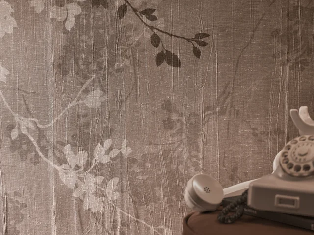 Glamora Vespera Collection: Silhouette – pleated textile wall design · Motif detail