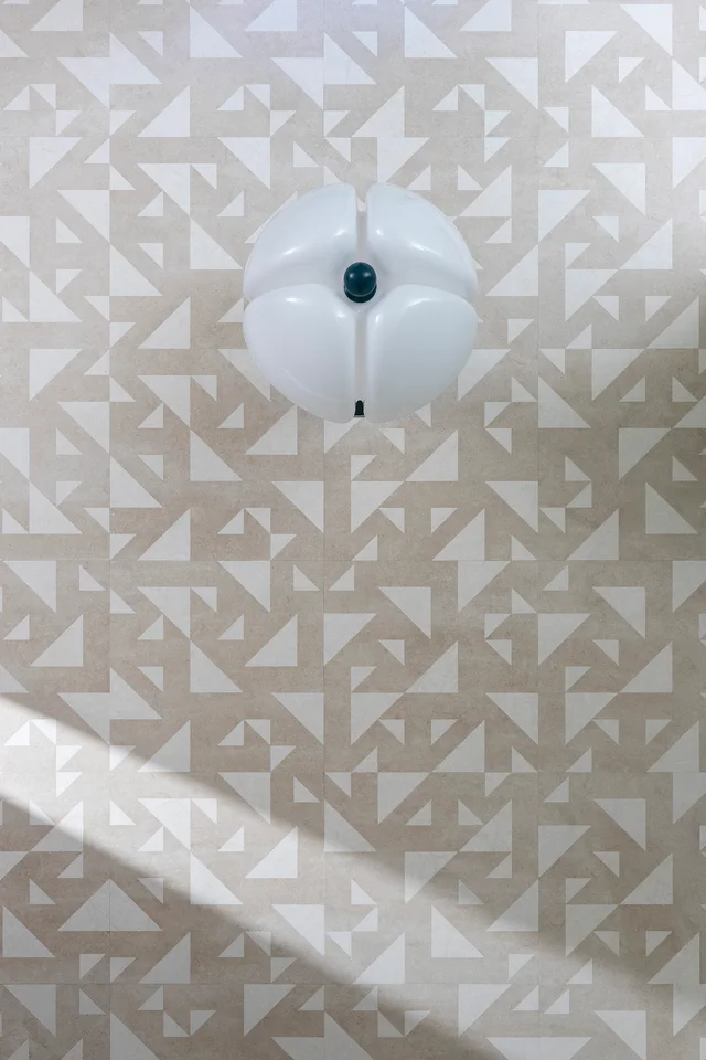Lithos Design Allegro: Allegro Crema marble inlay · View 4