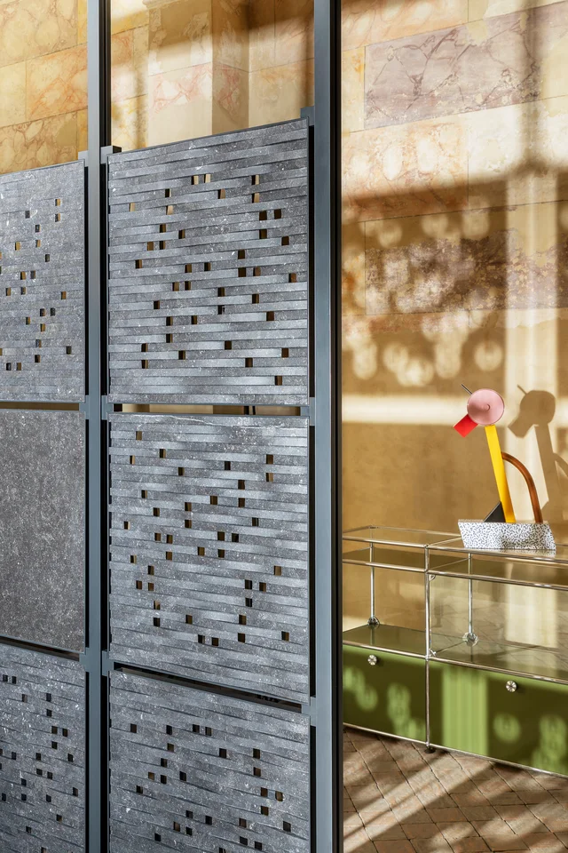 Lithos Design Quinte: Marble divider Papiro with a rectangular pattern · View 10