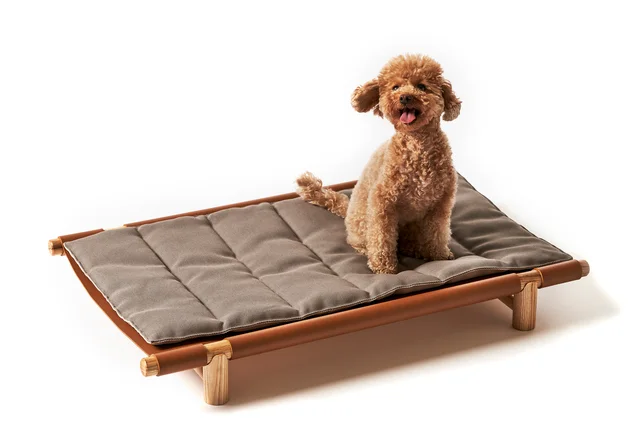 Opinion Ciatti Berberé: Low dog bed with a wooden frame and stretched surface · View 6