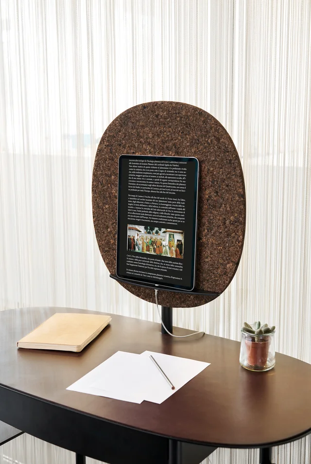 Opinion Ciatti Vanilla: Compact writing and dressing table with an oval mirror · View 3