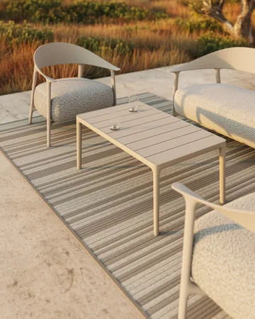 VONDOM AFRICA: gepolsterter Sessel und Sofa mit niedriger gerippter Tischfläche
